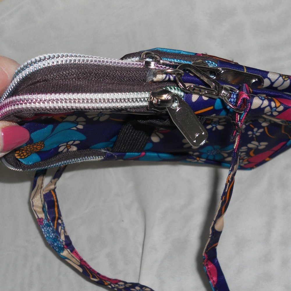 LaiGe You Floral Triple Zip Cell Phone Holder Wallet Long Crossbody Strap - Picture 7 of 8